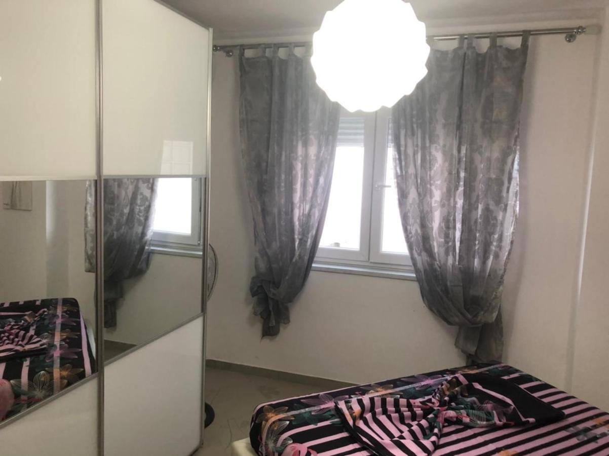 Vale House Holiday Apartment فلورا المظهر الخارجي الصورة